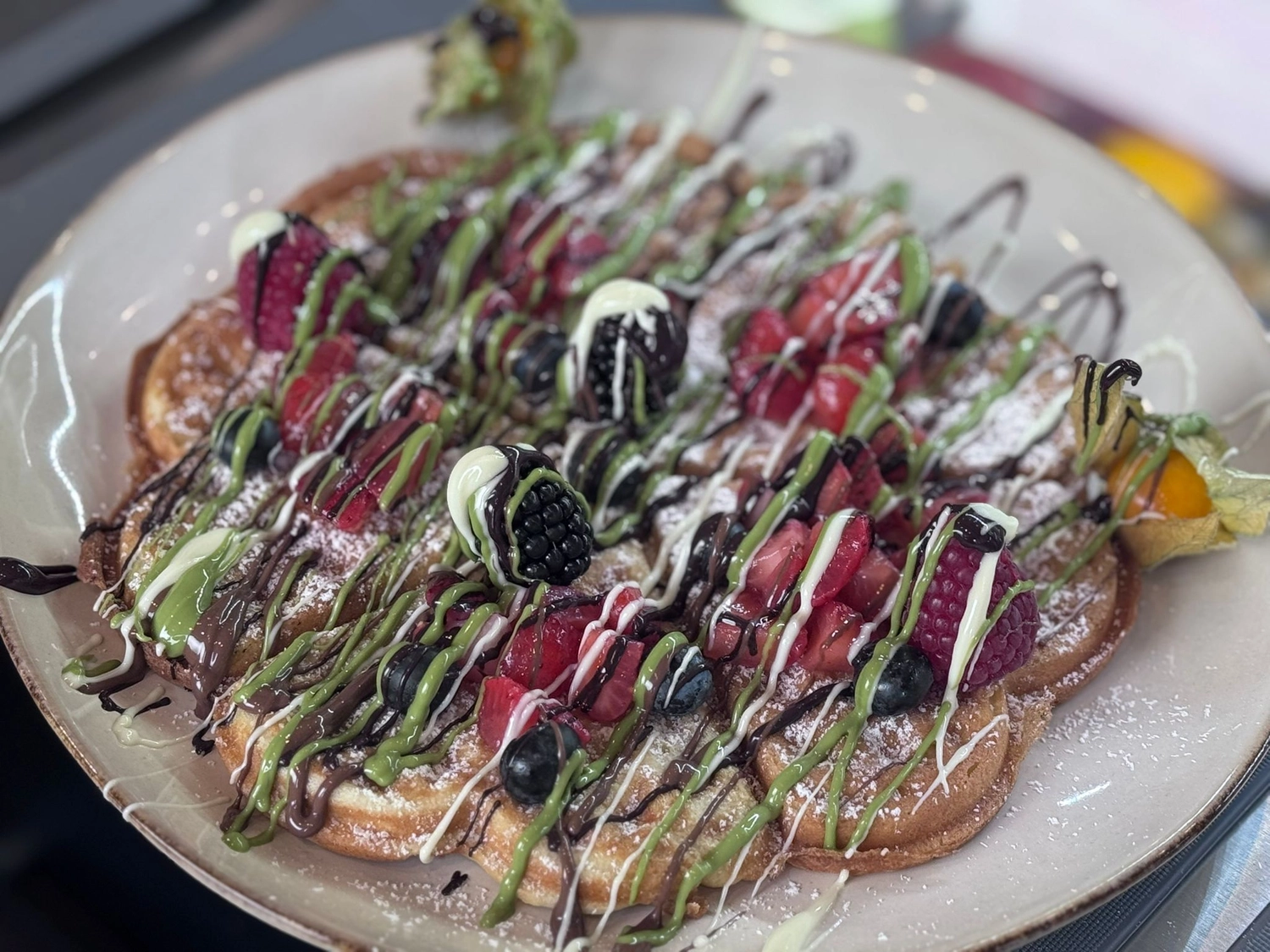 Cafe SweetUP - Handgemachte Waffeln & Kaffee - Frisch gepresste Säfte – Orange, Apfel & mehr