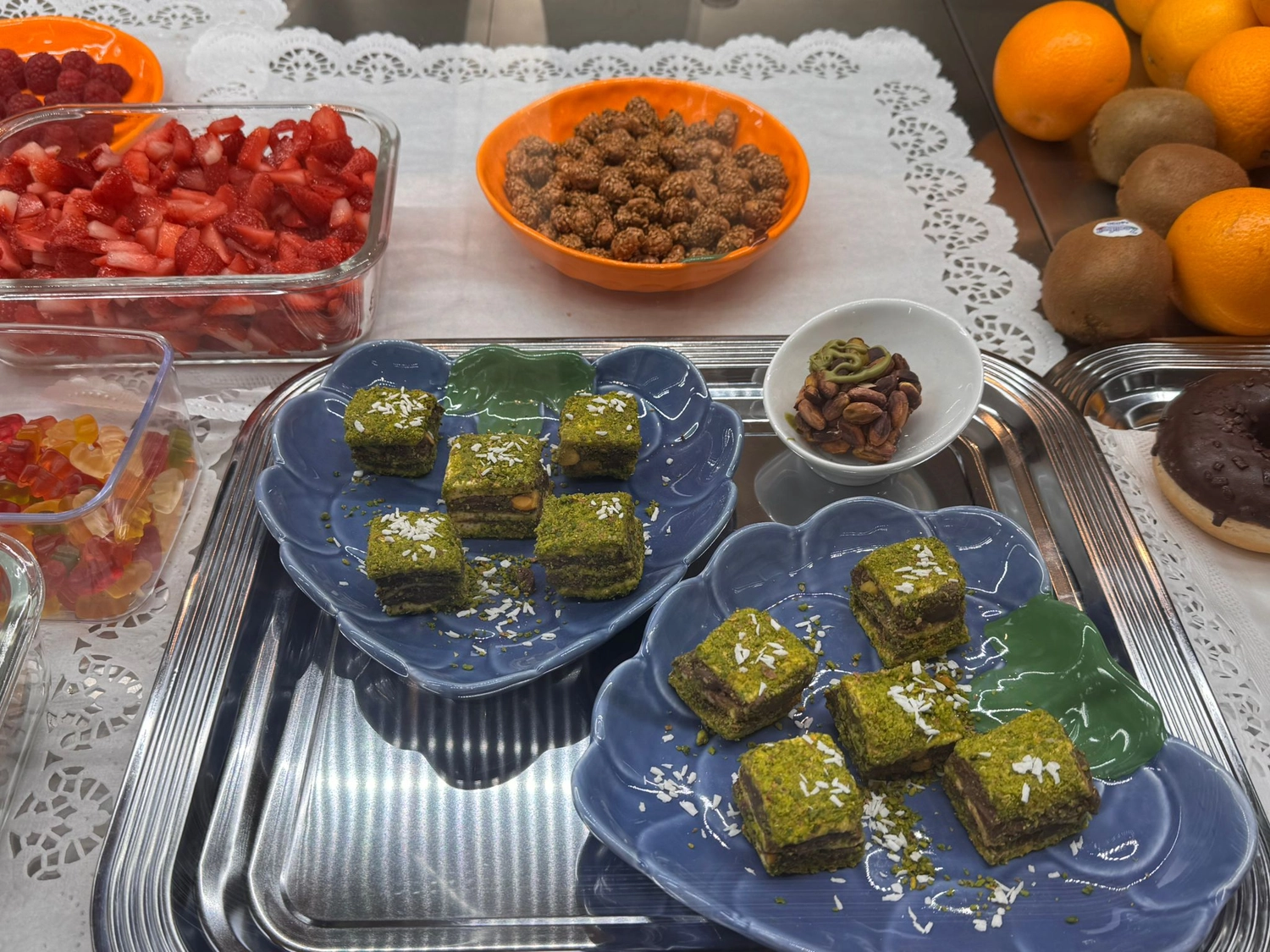 Cafe SweetUP - Handgemachte Waffeln & Kaffee - LattePralino White