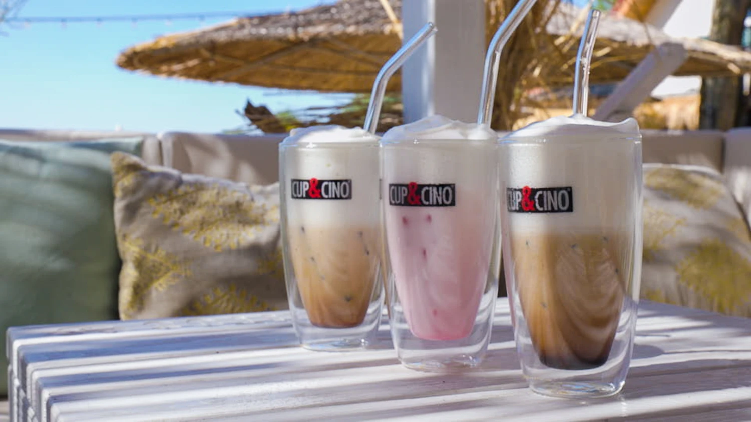 Cafe SweetUP - Handgemachte Waffeln & Kaffee - Shakes & Smoothies – cremig, frisch & bunt