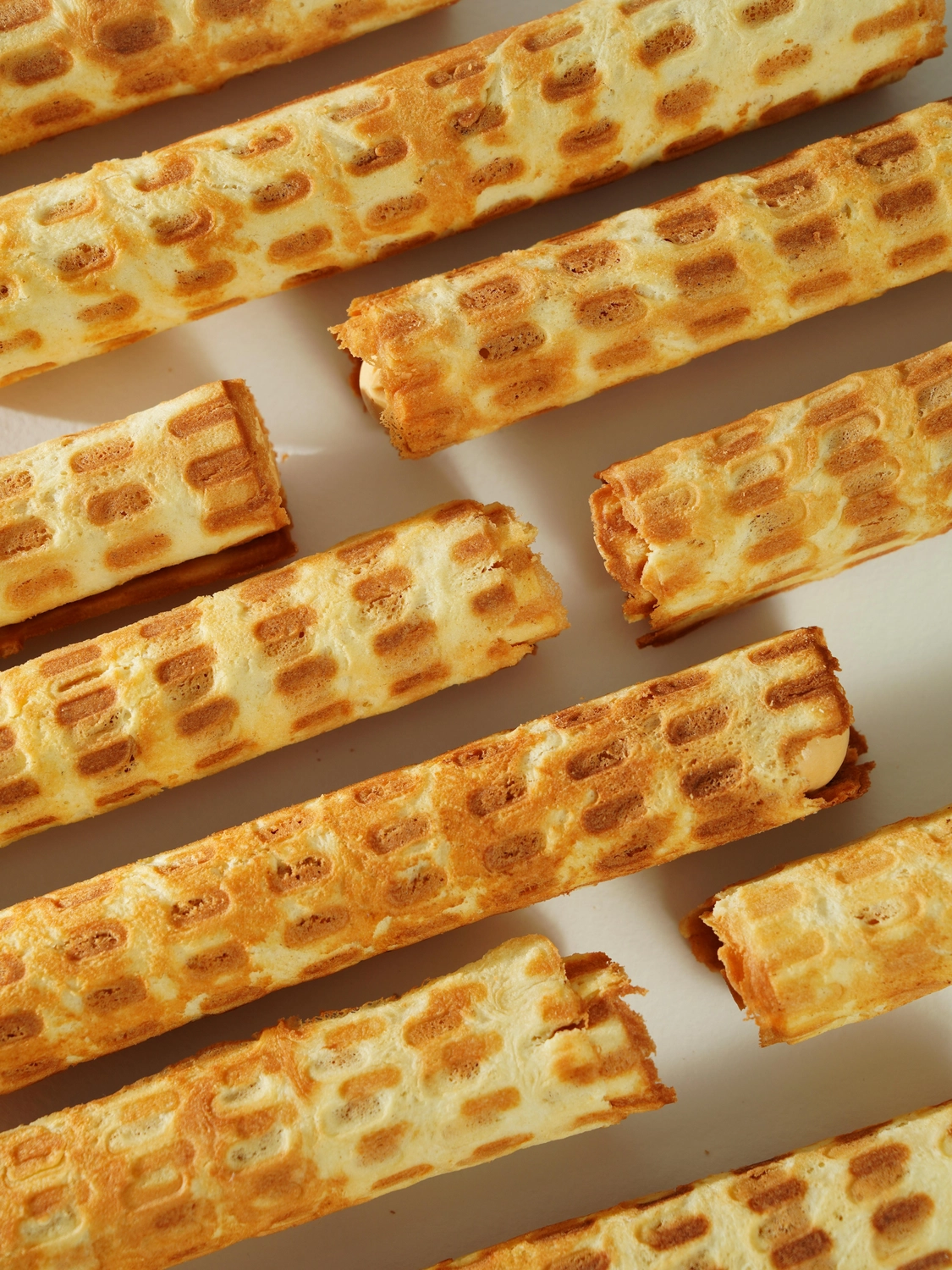 Cafe SweetUP - Handgemachte Waffeln & Kaffee - Bubblewaffeln Unser Highlight: luftig, großzügig und voller Möglichkeiten. Gefüllt mit Eis, frischen Früchten oder cremigen Toppings. Eine Waffel, die begeistert – schon beim ersten Anblick.